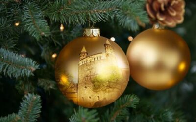 “Wij wensen iedereen die onze Basiliek een warm hart toedraagt sfeervolle kerstdagen en een gelukkig en gezond 2025”.